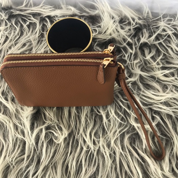 NWT Coach Double Corner Zip Wrislet - Picture 3 of 12